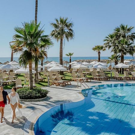 金色海湾沙滩酒店 拉纳卡 外观 照片 Pool at the Grand Resort
