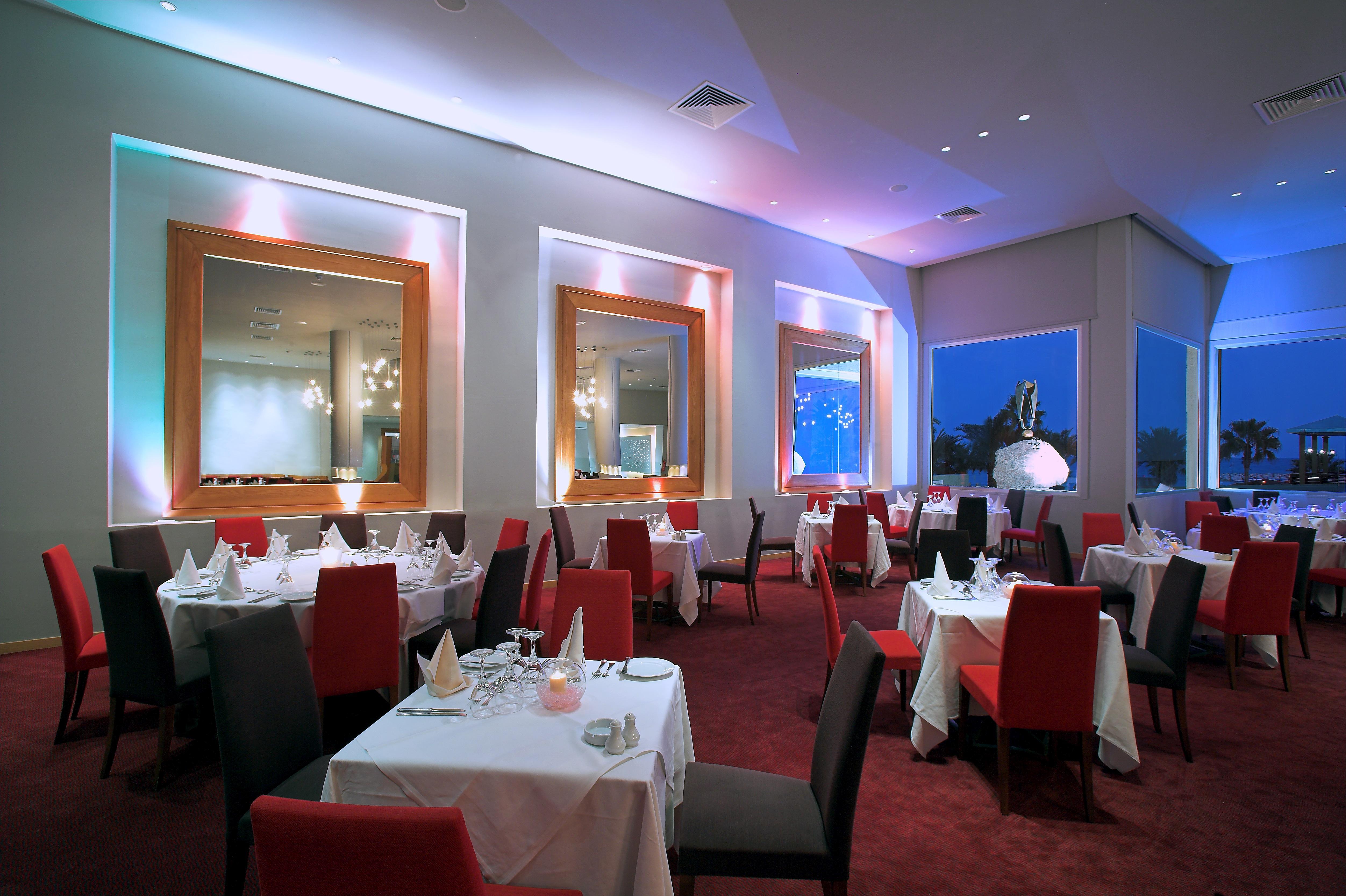 金色海湾沙滩酒店 拉纳卡 餐厅 照片 The restaurant