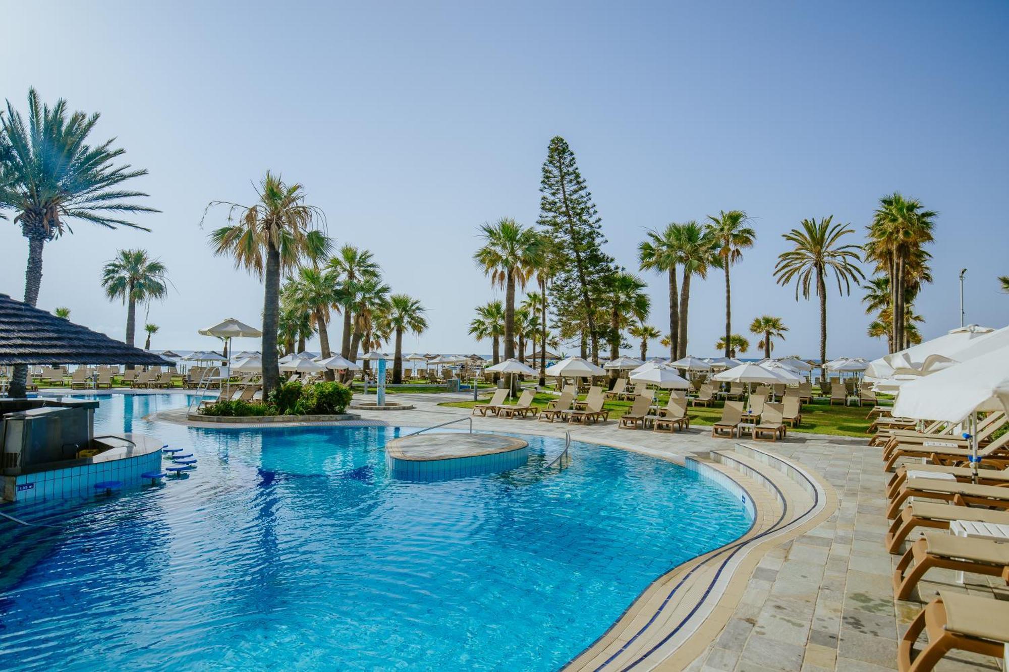 金色海湾沙滩酒店 拉纳卡 外观 照片 Pool at the Nissi Beach Hotel