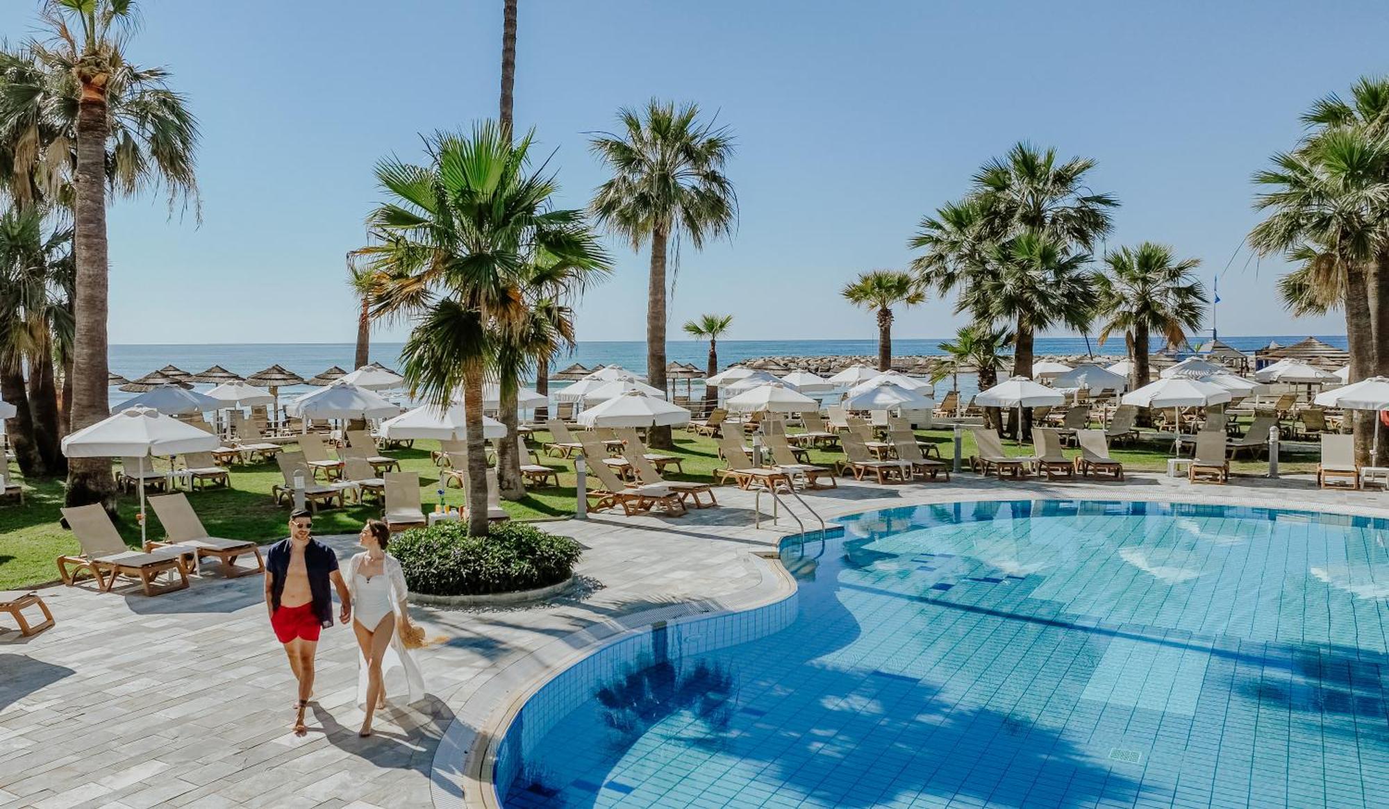 金色海湾沙滩酒店 拉纳卡 外观 照片 Pool at the Grand Resort